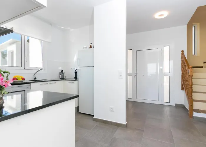 Jeroni Pau By Interhome Vakantiehuis *